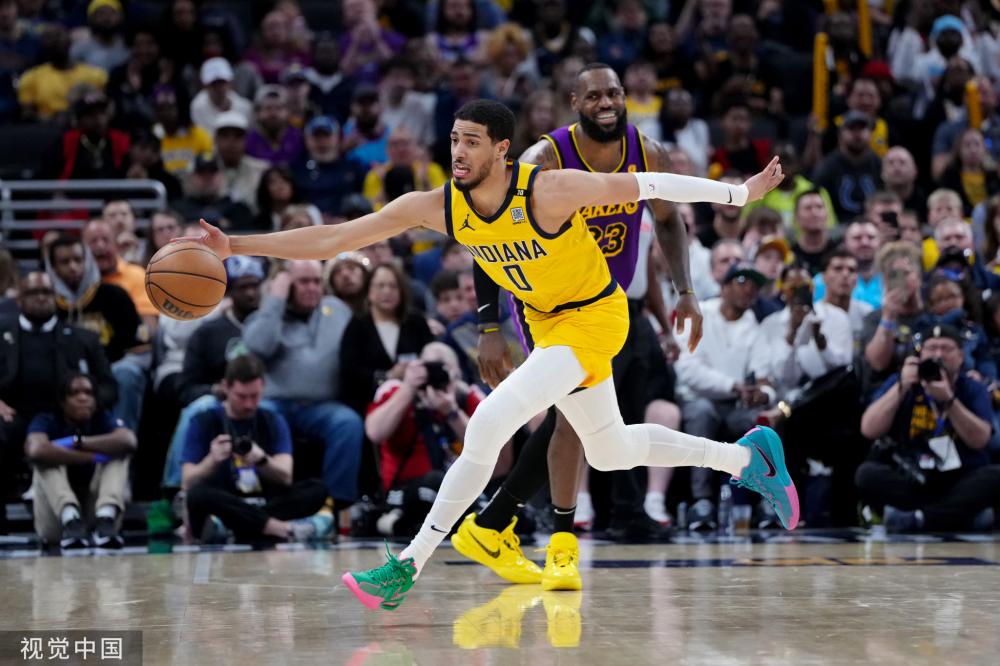 亚冠比赛中 亚冠比赛中