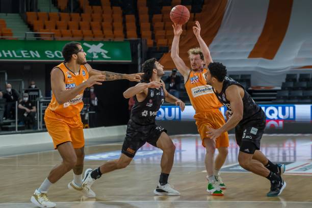 自实施该策 自实施该策